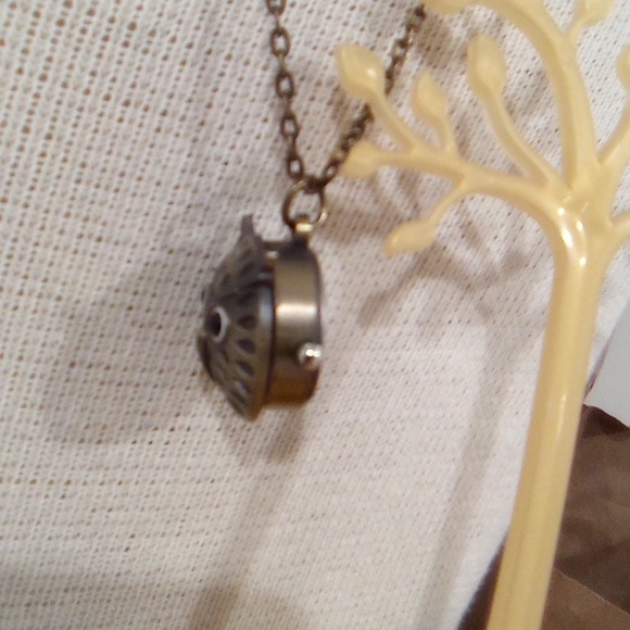 Owl Timepiece Pendant and Owl Earings - Picture 8 of 10